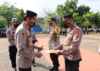 5 Polsek Jajaran Mendapatkan Penghargaan dan Bingkisan Dari Kapolres Tuban