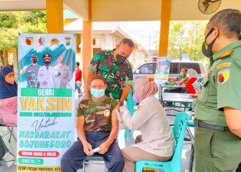 Tim Vaksinasi Mobile Kodim Bojonegoro Gencarkan Vaksin Booster
