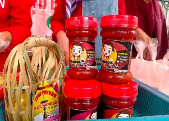 Semua Kalangan Merasa Cocok Dengan Pedasnya Sambel’e Mbak Chichi