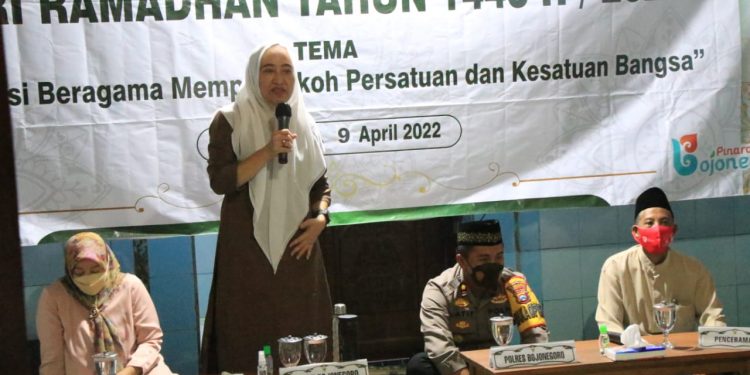 Pesan Bupati Anna : Jaga Moralitas Putra Putri Kita, Saat Sapa Warga Bubulan