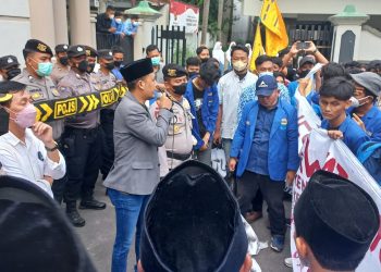 Gelar Aksi Unjuk Rasa PMII Bojonegoro Tolak Kenaikan Bahan Pangan Pokok