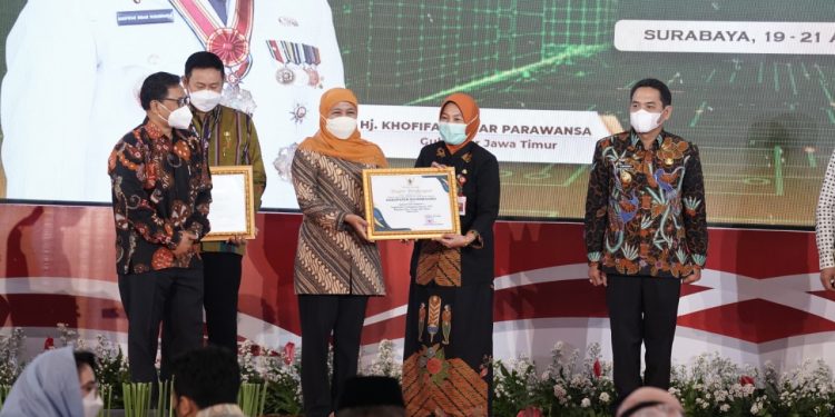 Bukti Keseriusan Pemkab Bojonegoro, Berhasil Sabet Penghargaan Pembangunan Daerah Terbaik Tingkat Provinsi Jawa Timur