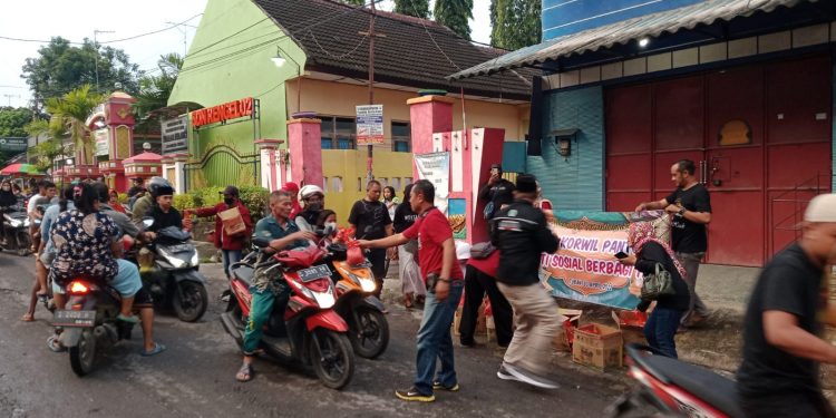 Giat Bakti Sosial AWDI Korwil Pantura Pada Ramadhan 1443 H Dengan Berbagi Takjil