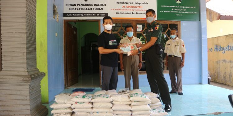 1.758 Kg Paket Zakat Fitrah Distribusikan Oleh Kodim 0811 Tuban