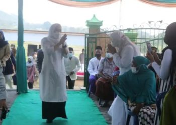 Giliran Sapa Warga Dusun Tumo Hargomulyo, Bupati Anna Ajak Masyarakat Meningkatkan Keimanan dan Ketakwaan Kepada Allah SWT