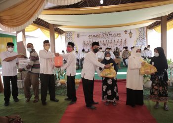 Berkomitmen Bangun Jalan Rusak, Mas Bupati Minta Camat Pro Aktif Mensosialisasikan