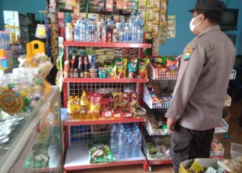 Lakukan Sidak Migor, Polsek Wates Pastikan Tidak Langka