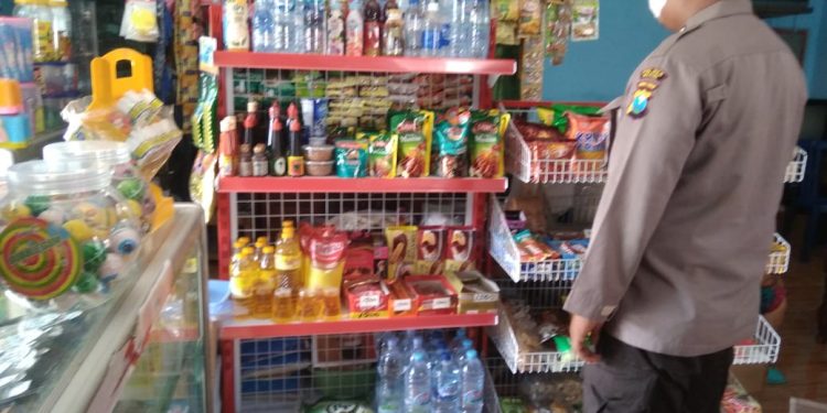 Lakukan Sidak Migor, Polsek Wates Pastikan Tidak Langka