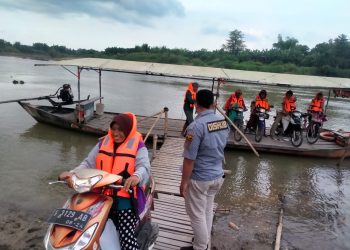 Antisipasi Kejadian Yang Tidak Diinginkan, Dishub Bojonegoro Himbau Pengelola Wisata Air Patuhi Keselamatan Penyeberangan