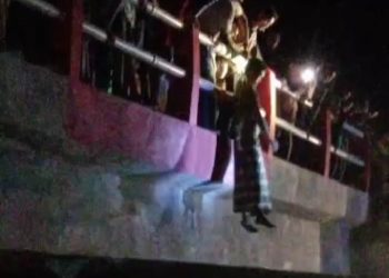 Gara-gara  putus cinta ,seorang pemuda nekat menghabisi hidup nya dengan gantung diri