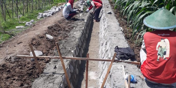 Pembangunan Saluran Irigasi Desa Bululor Jambon Ponorogo Telah Rampung