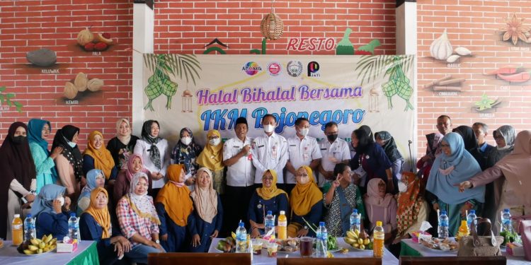 IKM di Bojonegoro melaksanakan Halal Bihalal bersama