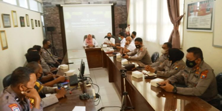 Bhabinkamtibmas Polres Magetan Mengikuti Sosialisasi Terkait Penyakit Mulut Dan Kuku Pada Hewan Ternak Oleh Dinas Peternakan