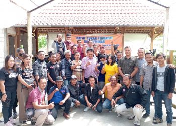 Pentingnya UU Pers Dalam Kinerja Wartawan, MOI Dan Sedulur Wartawan Magetan Gelar Ngopi Bareng