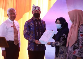 Mas Lindra Dorong Peningkatan Perekonomian Saat Hadiri Road show Pelayanan Perizinan