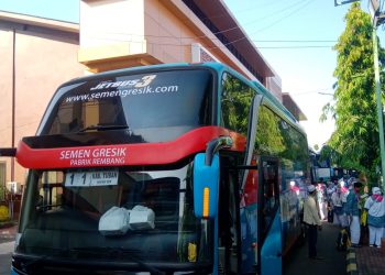 446 CALON JAMAÁH HAJI ASAL TUBAN Diberangkatkan Mas Lindra