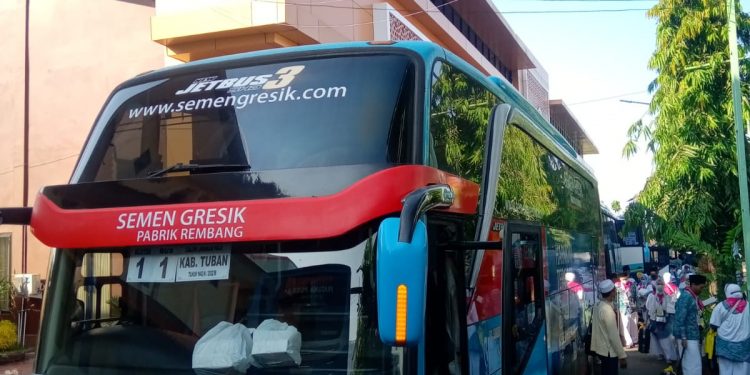 446 CALON JAMAÁH HAJI ASAL TUBAN Diberangkatkan Mas Lindra