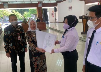 Sebanyak 93 Guru  Menerima SK PPPK Yang Diserahkan Oleh Bupati Bojonegoro