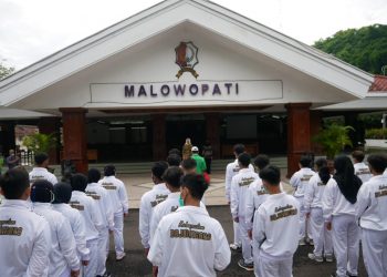Bupati Anna Mu’awannah Berangkatkan Kontingen Bojonegoro Ikuti Porprov Jatim Ke- 7 Tahun 2022