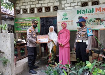 Menyambut Hari Bhayangkara ke-76, Kapolsek Widang Gelar Anjangsana dan Baksos Kepada Purnawirawan serta Warakawuri