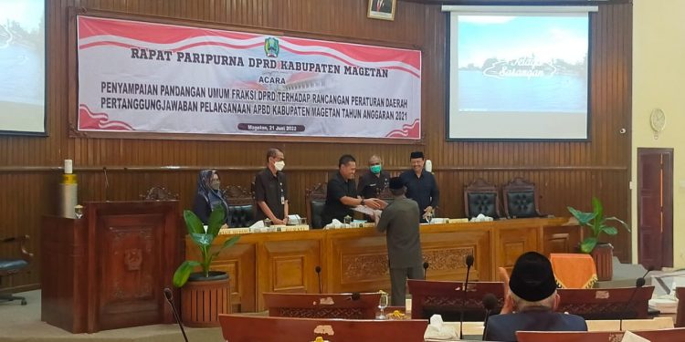 Rapat Paripurna DPRD Kabupaten Magetan, Pandangan Umum Fraksi DPRD Terhadap RAPERDA Pertanggungjawaban Pelaksanaan APBD Tahun Anggaran 2021