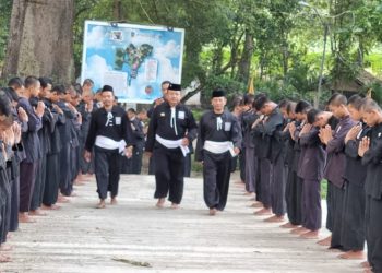 Menjelang 1 Abad, PSHT Cabang Jombang Pusat Madiun Mengambil Air  Suci Dan Tanah
