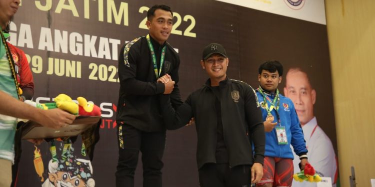 Kontingen Tuban Tambah Medali Emas dan Perak di Cabor Angkat Berat