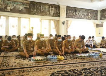 PERINGATI SATU TAHUN KEPIMIMPINAN, MAS LINDRA : “TIDAK ADA BUPATI YANG HEBAT, YANG ADA ADALAH TEAMWORK YANG HEBAT”