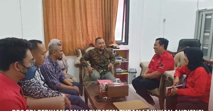 Perwakilan DPC PDIP Tuban Audiensi Bersama KPU