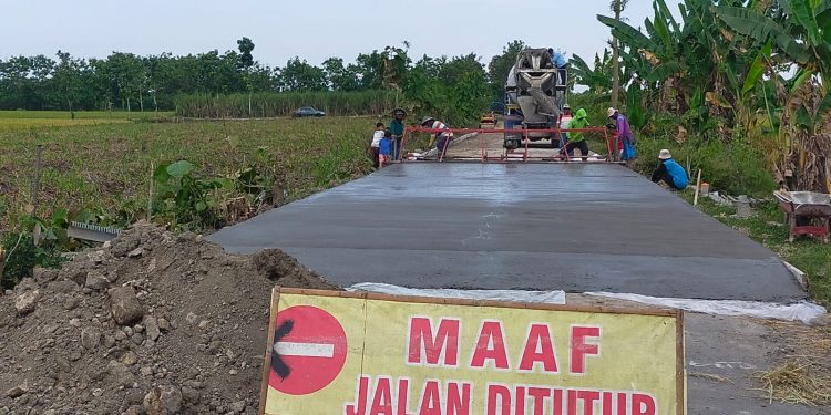 Pembangunan Peningkatan Jalan Baluk – Prampelan Gunakan Anggaran APBD Kabupaten Magetan Tahun 2022