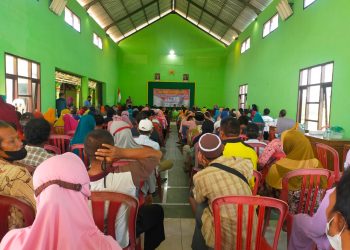 Senyum Ceria Mewarnai Pembagian 500 Sertifikat Program PTSL Desa Nguri