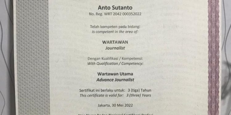 BNSP LPS Pers Terbitkan 11 Sertifikat Kompetensi Wartawan Utama Berlogo Garuda