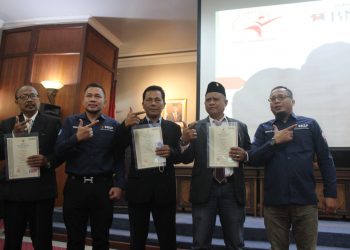 11 Pemimpin Redaksi Terima Sertifikat Kompetensi Wartawan Berlogo Garuda