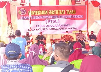 500 Sertifikat Program PTSL Desa Taji, Karas Magetan Dibagikan