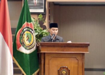 Gus Barra Sampaikan KUA dan PPAS APBD TA 2023  Pada Rapat Paripurna DPRD