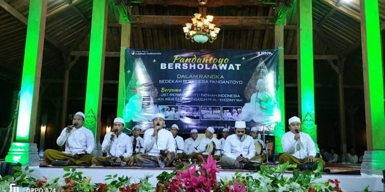 Sedekah Bumi Desa Pandantoyo Kecamatan Temayang, Bojonegoro Gelar Sholawatan
