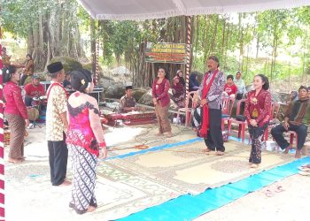 Bersih Desa Pemdes Pragak Parang Magetan Gelar  Tayuban (Cokekan)