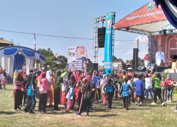 Sambut HUT RI ke-77, Ratusan Warga Kecamatan Sidorejo Magetan Ikuti Jalan Sehat