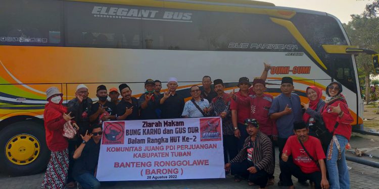 Banteng Ronggolawe (Barong) Ziarah ke Makam Bung Karno dan Gus Dur