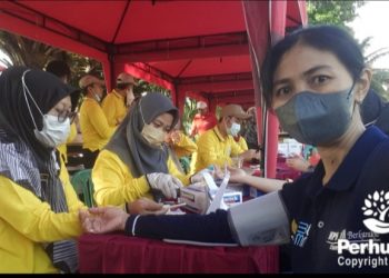 Karyawan KPH Perhutani Tuban Mendonorkan Darahnya di HUT RI ke 77