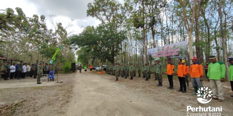 Perhutani Bersama Satgasdamkar Gelar Apel Siaga dan Simulasi Pengendalian KARHUTLA