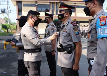 Pimpin Upacara Pelantikan Kasat Samapta dan  Sertijab Kapolsek Kalitidu, Ini Pesan Kapolres Bojonegoro