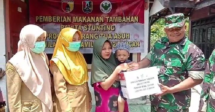 Serius Sukseskan Stunting, Koramil 0811/12 Bancar Tuban Angkat Anak Stunting Menjadi Anak Asuh 