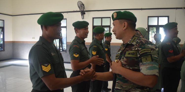Dandim 0811 Tuban Lantik 32 Prajurit Naik Pangkat