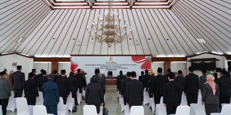 Bupati Bojonegoro Lantik Pejabat Administrator, Pengawas, Fungsional, dan Kepala Sekolah