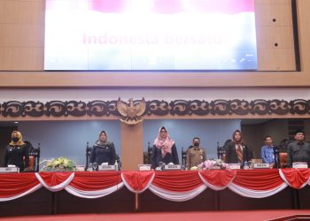 Bupati Mojokerto Sampaikan Raperda APBD 2023 Dalam Rapat Paripurna Bersama DPRD