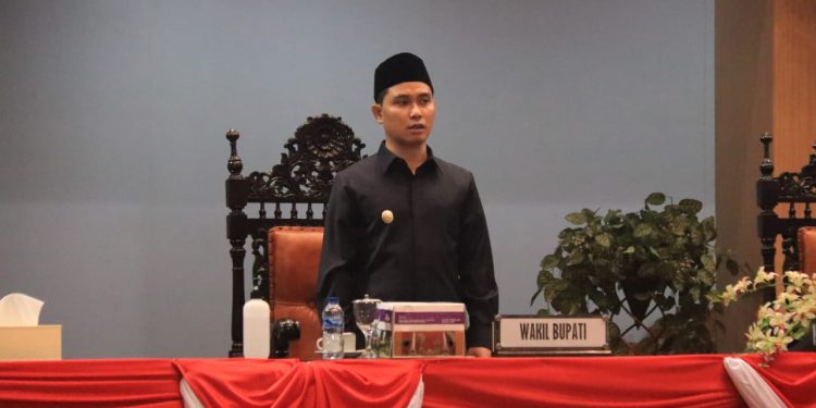 Wakil Bupati Mojokerto Hadiri Rapat Paripurna PPT Raperda APBD 2023