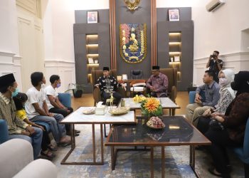 3 KK WARGA TUBAN BERANGKAT TRANSMIGRASI KE SULAWESI TENGGARA