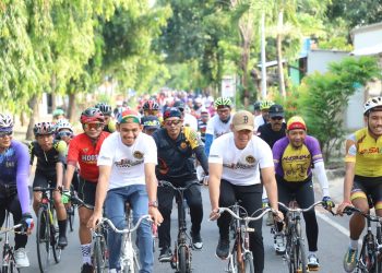 Ratusan Pesepeda Mini Gowes Bareng Mas Lindra