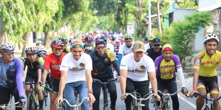 Ratusan Pesepeda Mini Gowes Bareng Mas Lindra